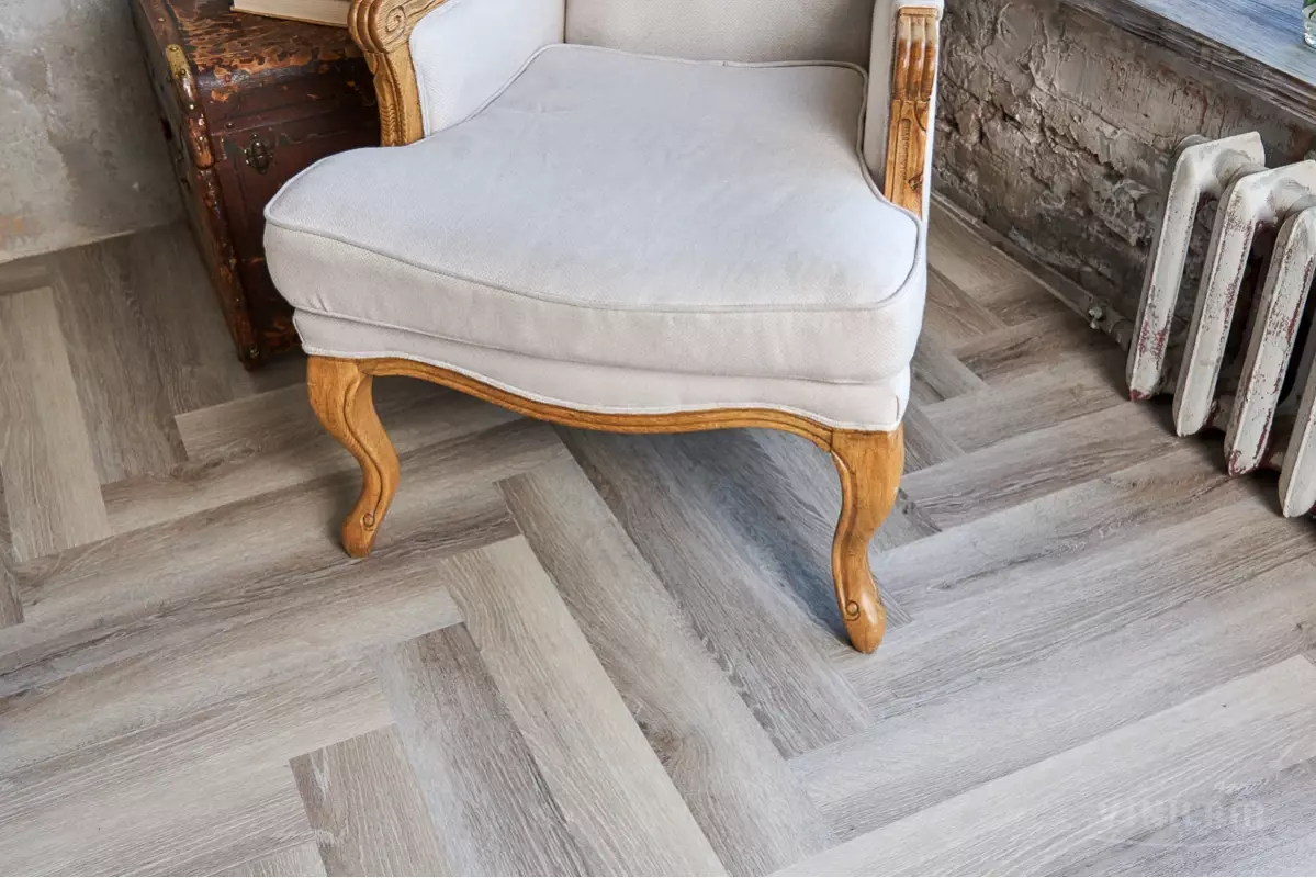 LVT-плитка Vinilam замковая  Parquet Herringbone 6,5 мм арт.IS11122 Паркет Эрмитаж 